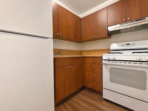 4th image of 2525 Opa Locka Blvd APT 210