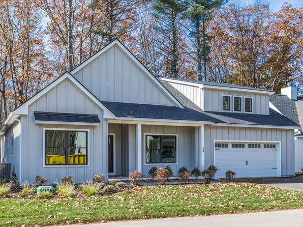 34 Woodstone Drive #B9, York, ME 03909