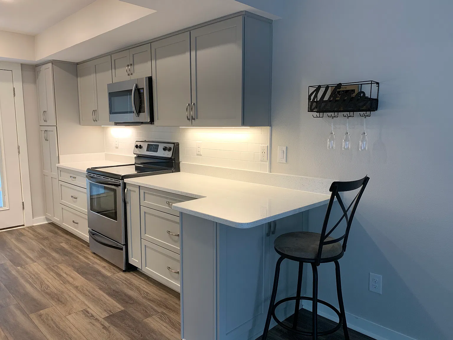 2 bed, 2.5 bath, 1141 sqft, $1,900 — Photo 2