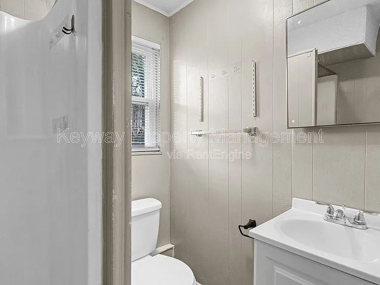 116 Argyle Ave #B — Photo 14