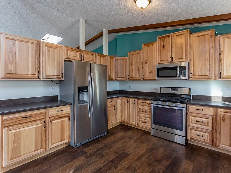 7673 Safari Cir — Photo 8