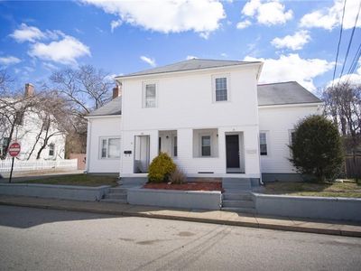 31 Douglas St, West Warwick, RI, 02893