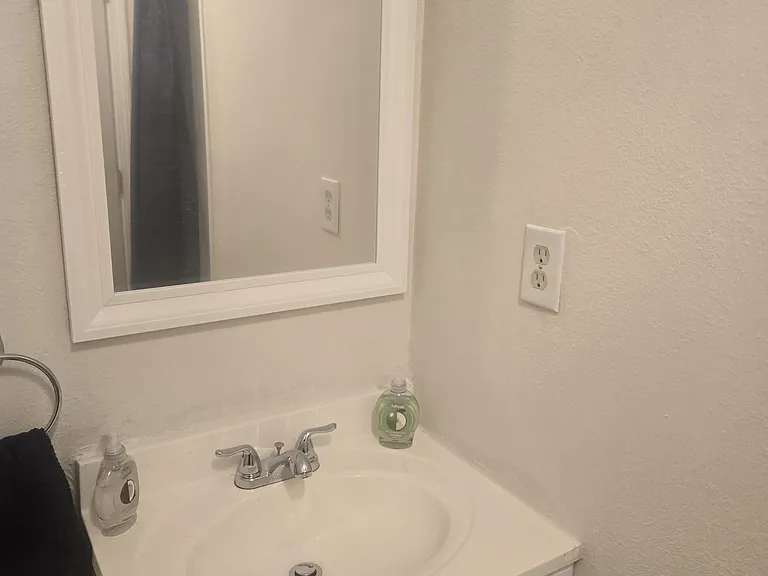 1415 N T St #3 — Photo 10