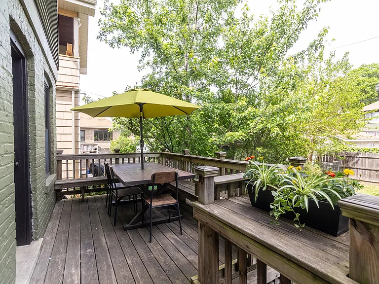 4519 N Sacramento Ave — Photo 33