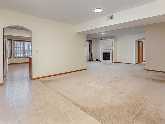 3rd image of 7722 Greenway Blvd #3