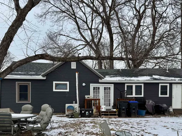 1218 NE Madison St, Topeka, KS 66608