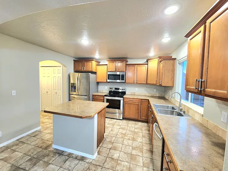 2517 Rankin Ct — Photo 6