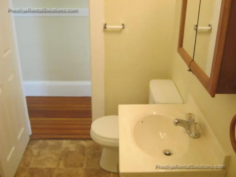 21 Roseclair St #3 — Photo 14