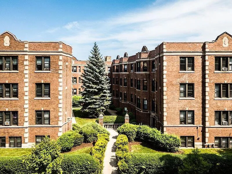 2213-2223 Ridge Apartments