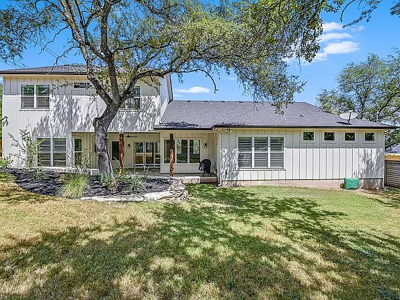 4th image of 1001 Village West Dr