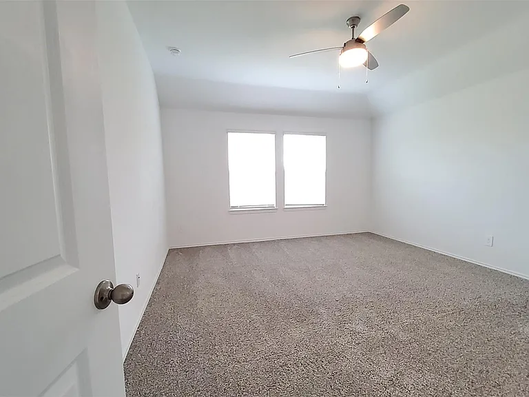 4901 Blue Beetle Ridge Dr — Photo 18