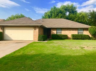 601 Cinnamon Dr, Edmond, OK 73003