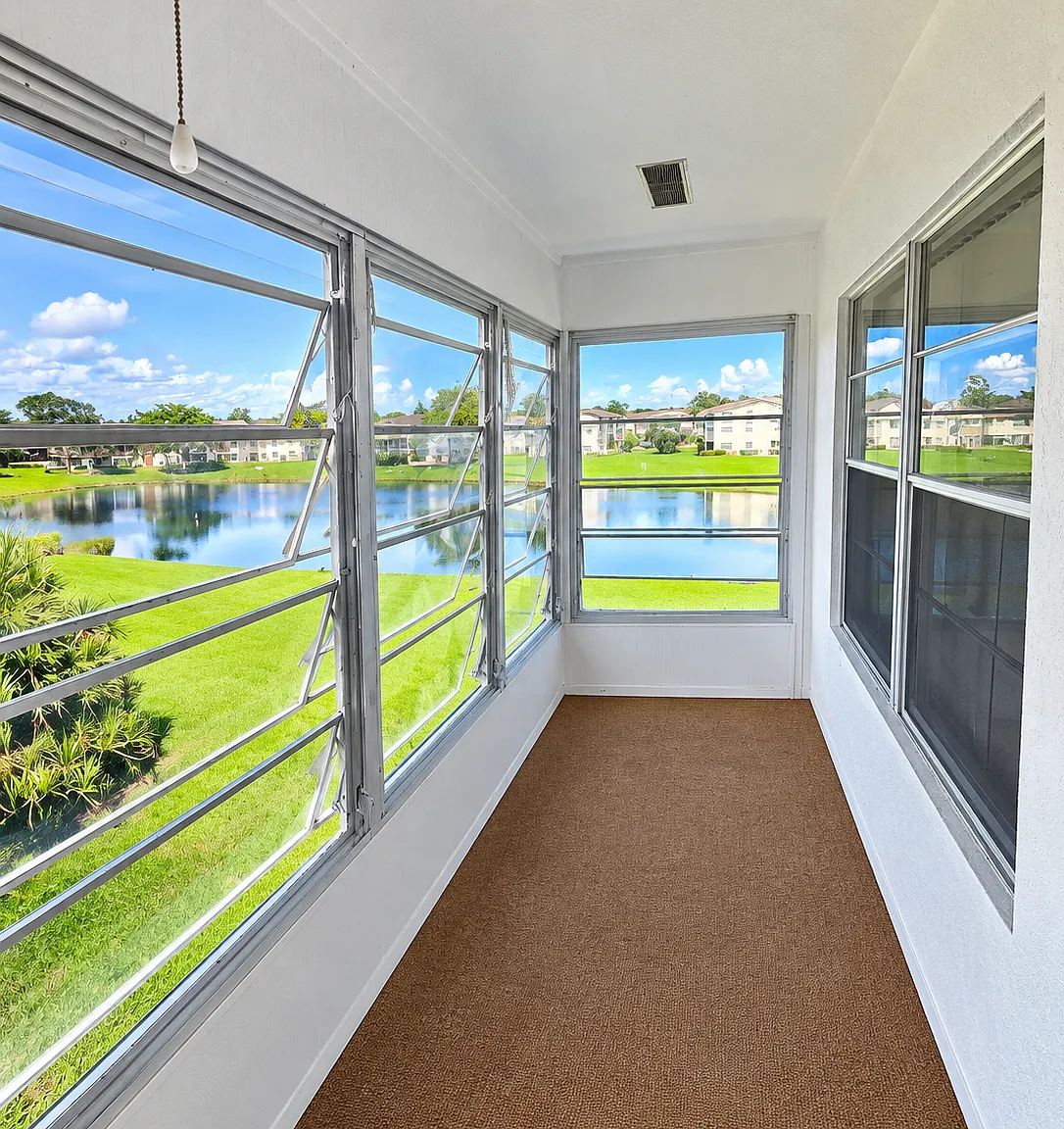 2 bed, 1.5 bath, 835 sqft, $1,690 — Photo 1