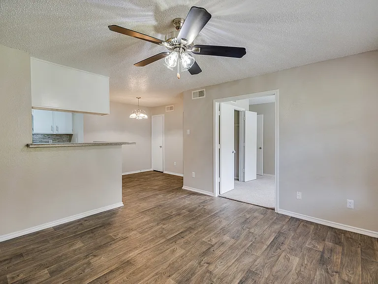 Brookstone & Terrace — Photo 17