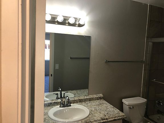 4th image of 900 Capitola Ave APT 1