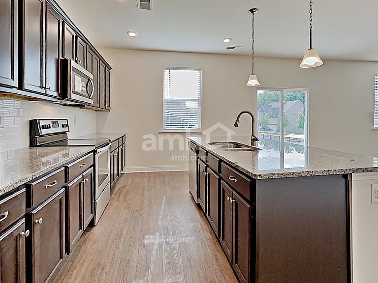 175 Havenbrook Dr — Photo 3