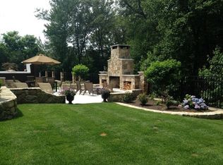 42 Greenwood Rd, Hopkinton, MA 01748