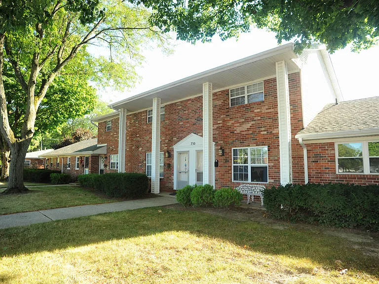 Village West Apartments — Photo 16