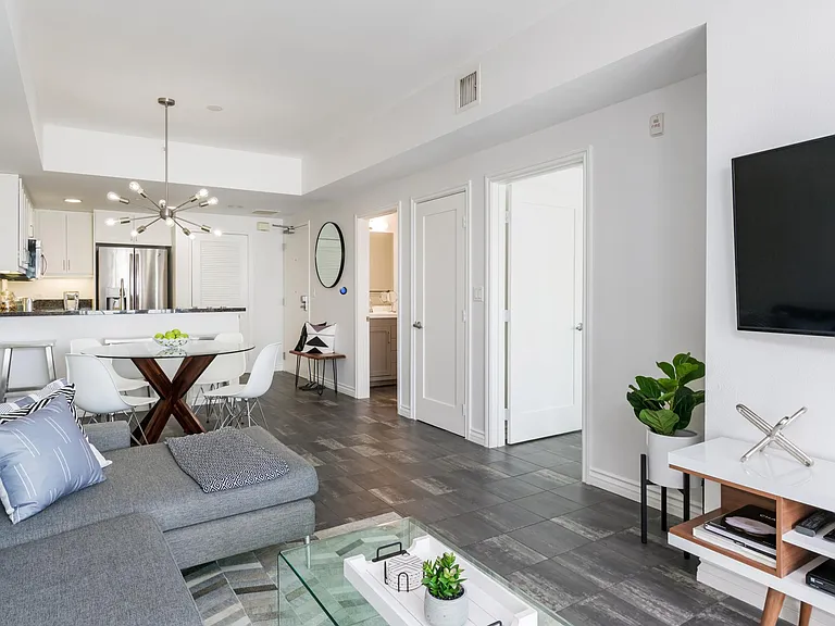 875 G St #405 — Photo 7