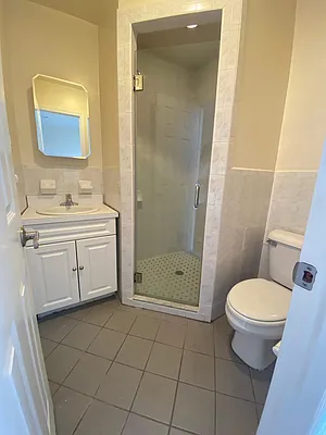 Rented by One New York Realty Inc | media 28