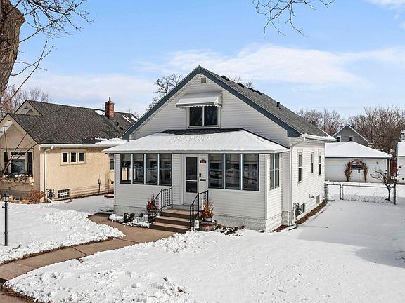 4th image of 3641 37th Ave S