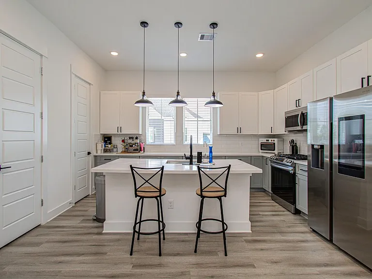 8325 Springwood Creek Ln — Photo 20