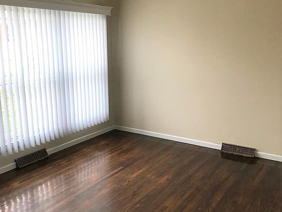 5th image of 1167 Oakwood Cir
