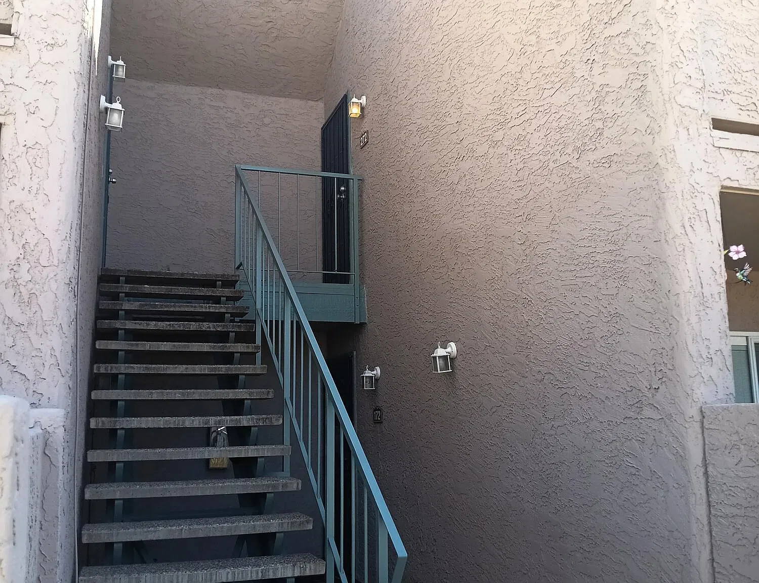 2 bed, 2.0 bath, 898 sqft, $1,325 — Photo 2