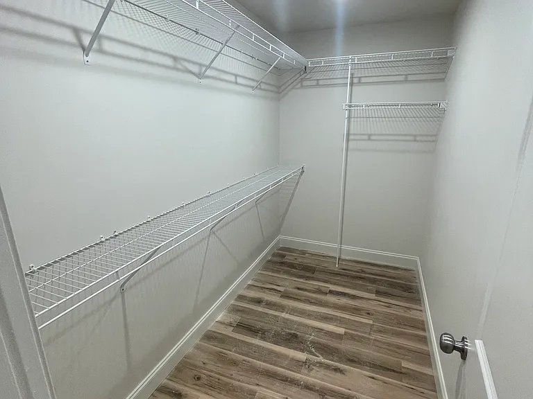 144 Hillridge Ct — Photo 8