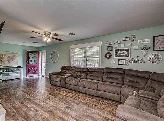 4th image of 6902 Norrie Ln