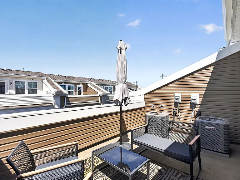 342 South Dr — Photo 27