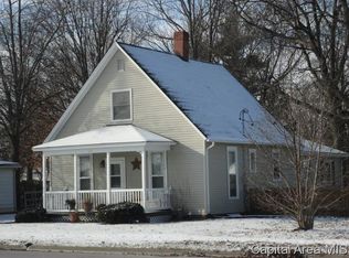 513 N Cheney St, Taylorville, IL