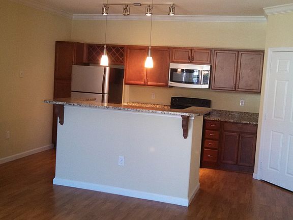 2nd image of 518 Continental Dr