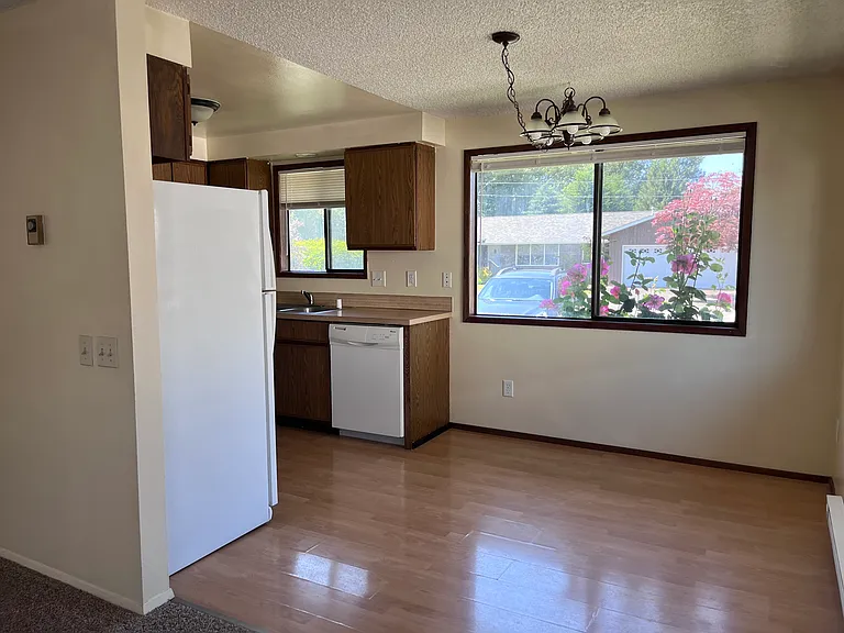 113 Marcus St #B — Photo 3