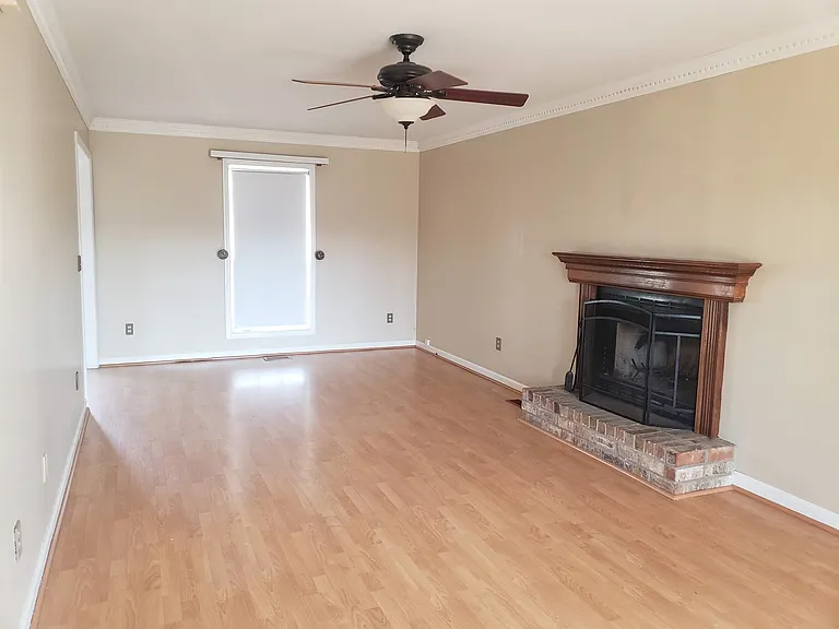 2180 Riverway Dr — Photo 7