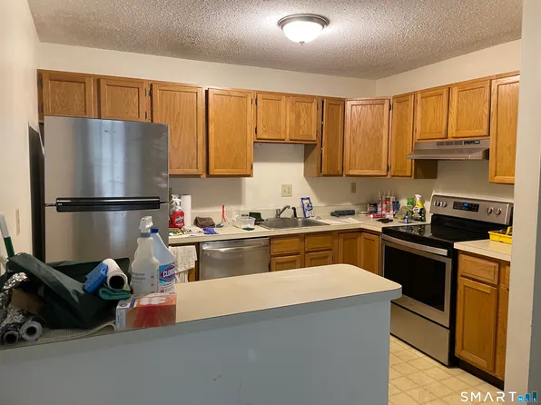 389 South Main Street #8A, Seymour, CT 06483
