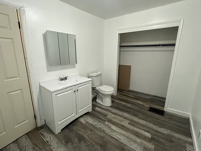 285 Wilder St — Photo 8