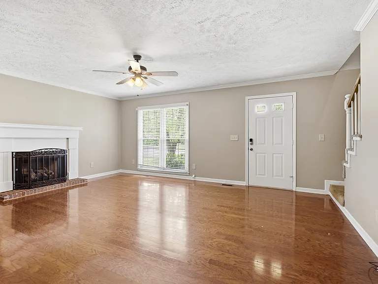 1343 Cason Trl — Photo 5
