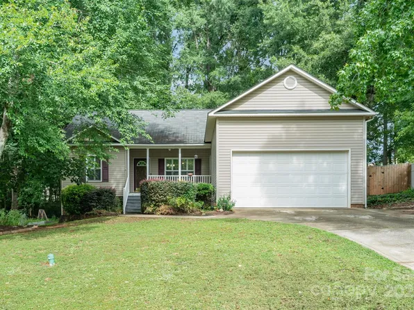 123 Scotch Pine Dr, York, SC 29745