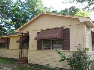 606 S Bishop St, Texarkana, TX 75501