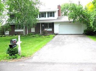 7660 Farmington Rd, Manlius, NY 13104