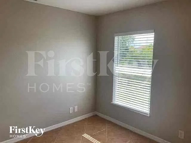 2731 SW 2nd Ln — Photo 21