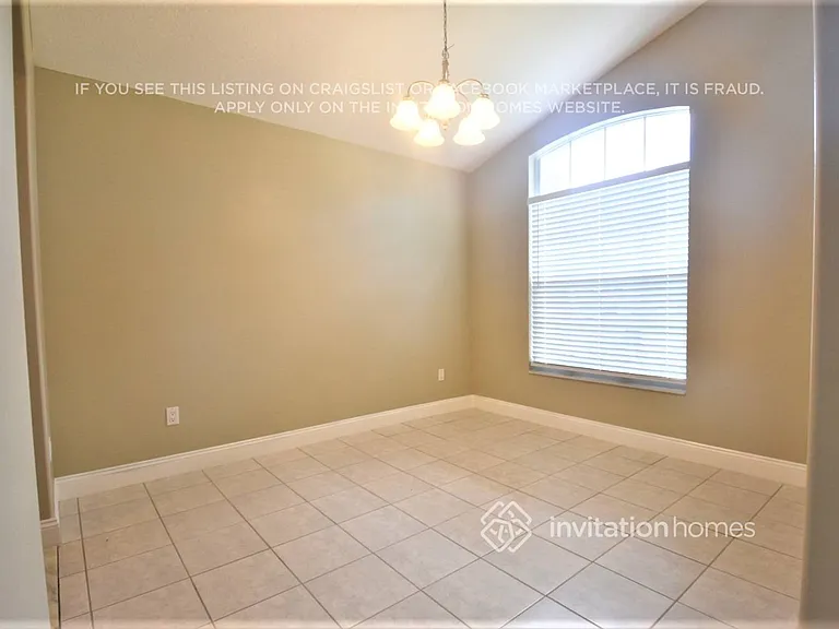 1017 Pelican Ln — Photo 4