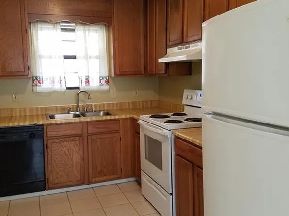 1367 Fairview Trl, Lawrenceville, GA 30043