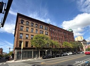 1 Linden Pl APT 406, Hartford, CT 06106