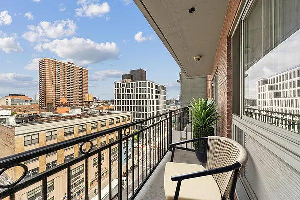 Rented by Vector New York, LLC | media 8