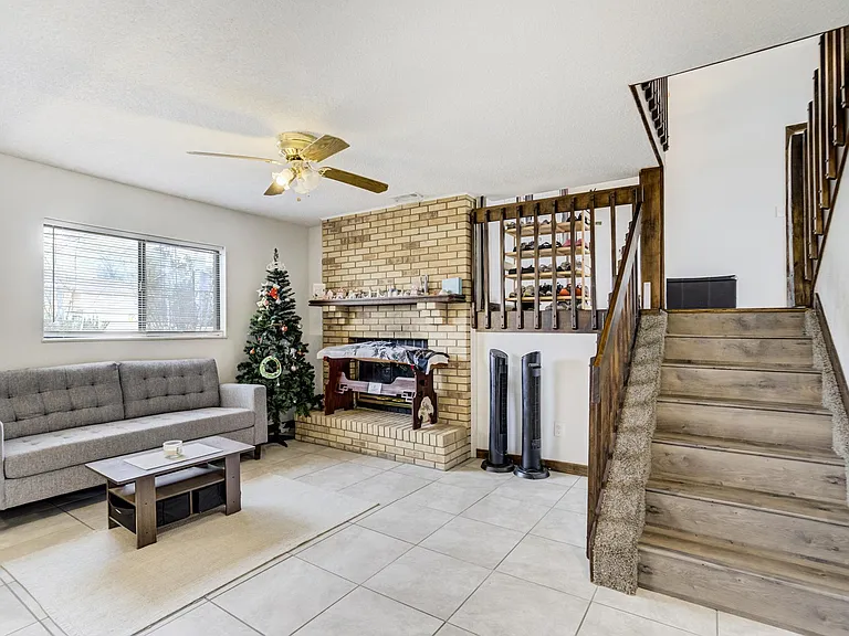 7425 Painted Rock Dr — Photo 32