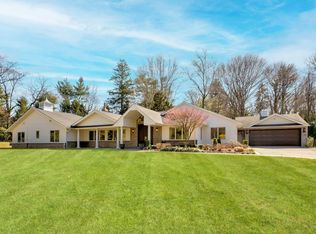 2 Woodland Dr, Port Washington, NY 11050