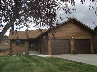 910 Country Club Dr, Spearfish, SD 57783