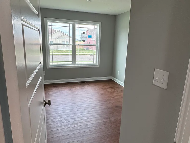 Guest bedroom 2.